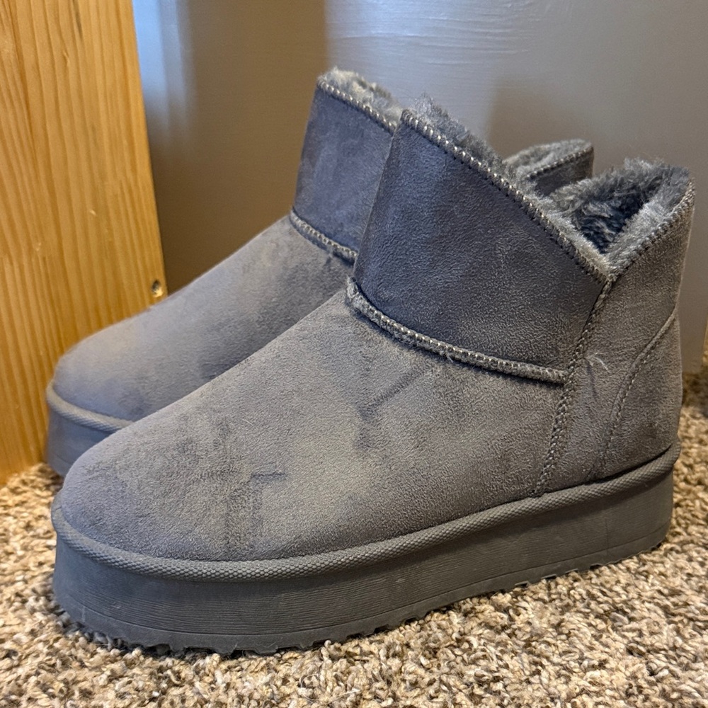 Pink Lily Dark Gray Cozy Lined Boots